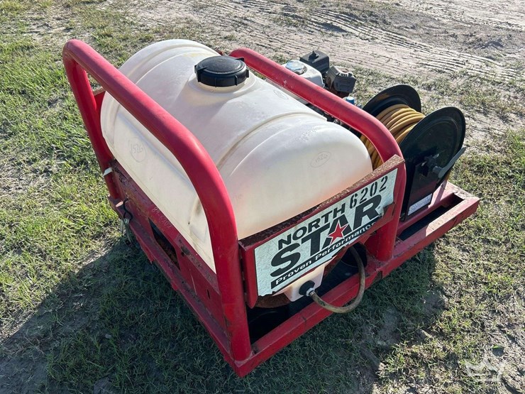 2014-north-star-portable-pressure-washer-w/-water-tank-image-3