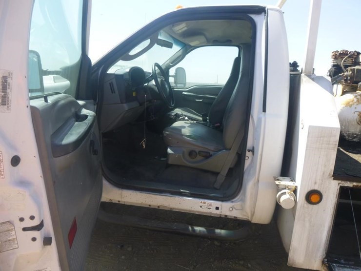 2005-ford-f450-image-8