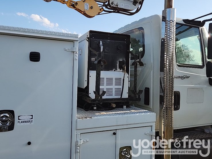 2008-international-durastar-4300-image-17
