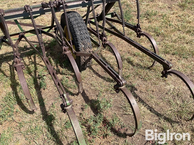 john-deere-field-cultivator-image-15