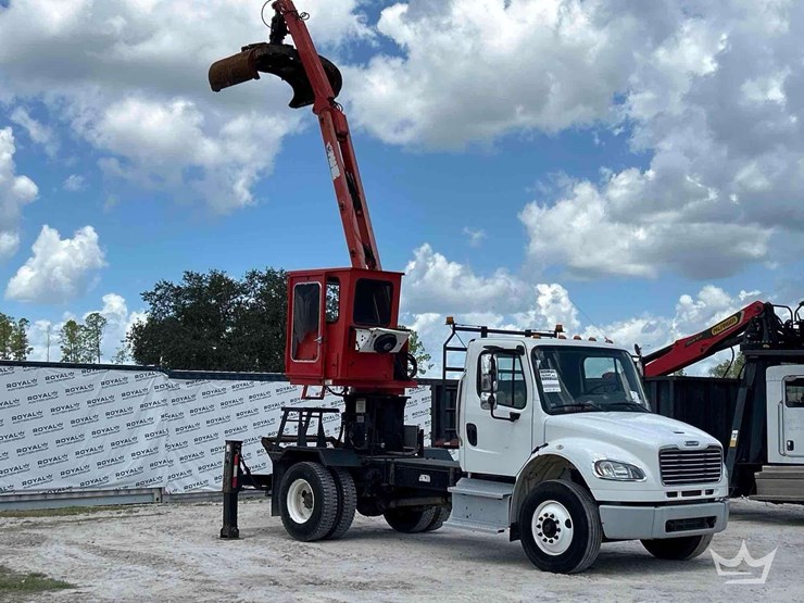 2018-freightliner-m2-106-image-2