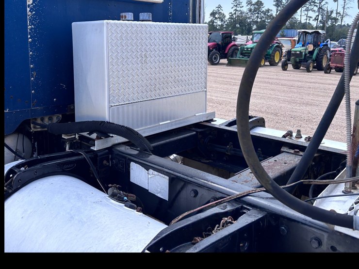 1997-peterbilt-379-image-5