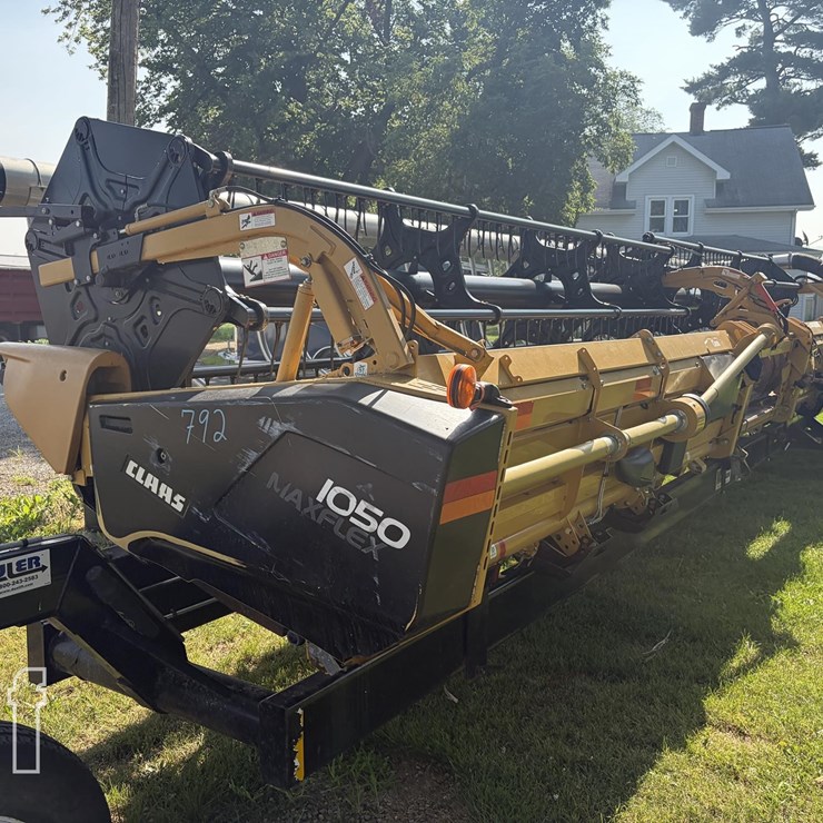 2013 CLAAS MAXFLEX 1050