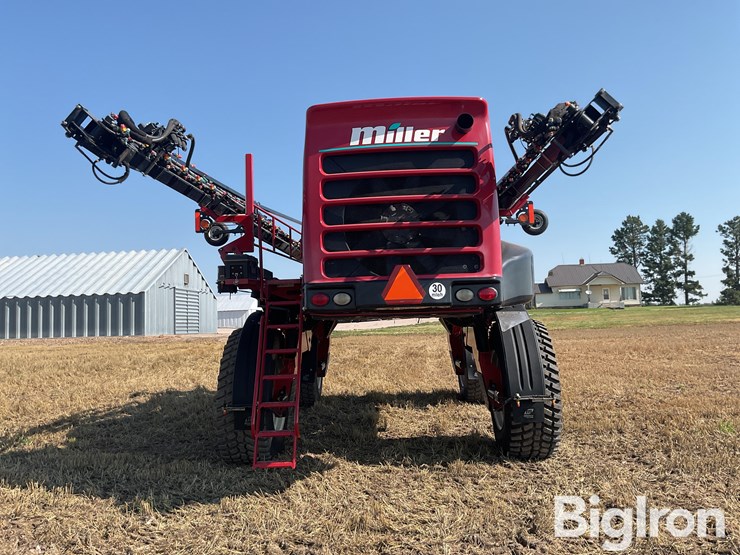2018-miller-6300-nitro-self-propelled-sprayer-image-6