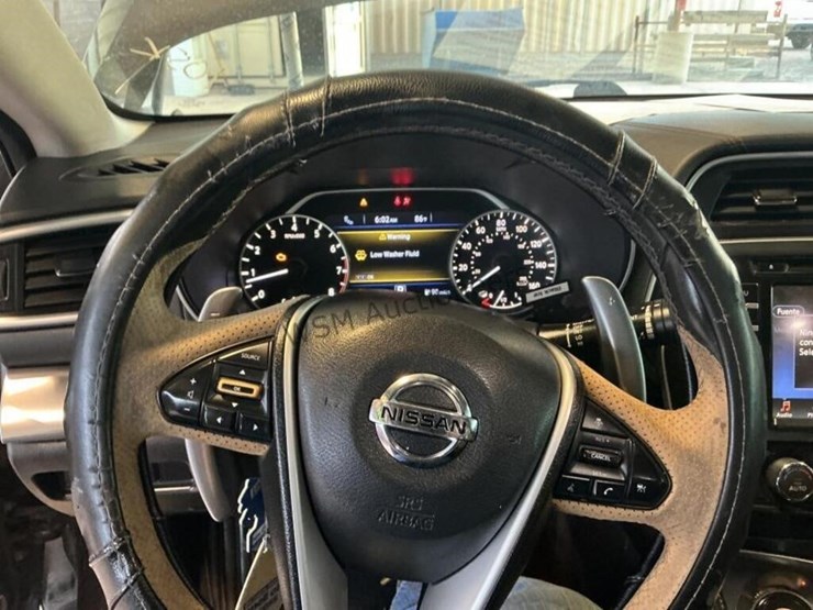 2016-nissan-maxima-sdn-image-15