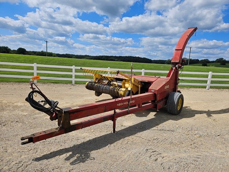 new-holland-900-image-1