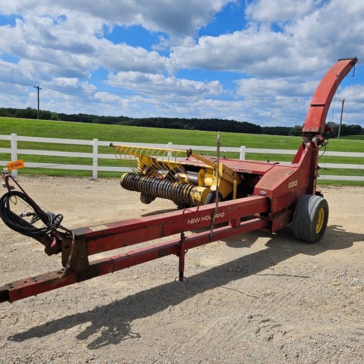 NEW HOLLAND 900