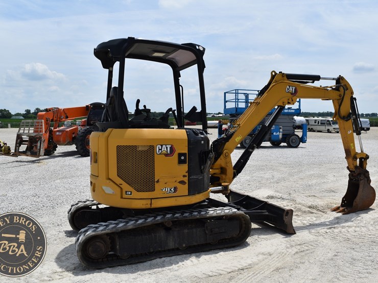 2023-caterpillar-303cr-image-15