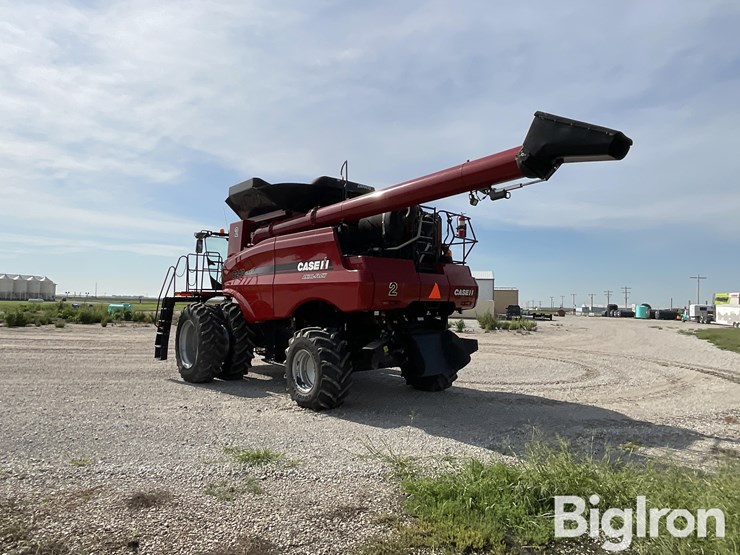 2015-case-ih-8240-image-7