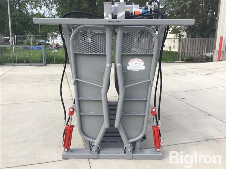 2026-bowman-2800-medium-duty-hydraulic-squeeze/head-cattle-chute-image-2