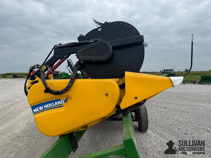 new-holland-880cf-35-image-4