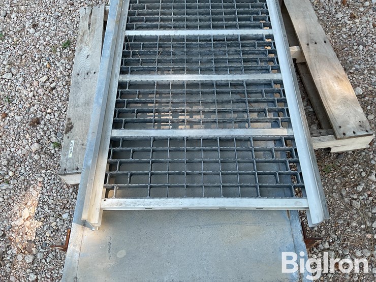 aluminum-trailer-ramp-image-9
