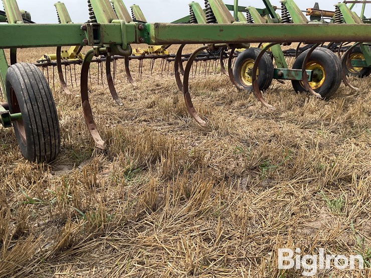 john-deere-1650-image-15