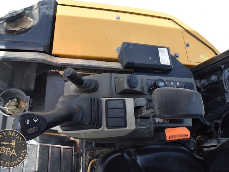 2023-caterpillar-303cr-image-46