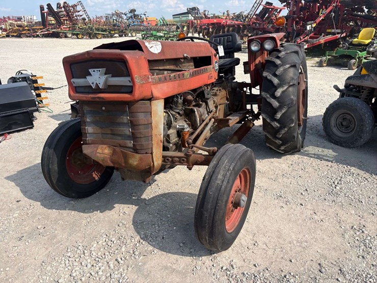 massey-ferguson-135-image-5