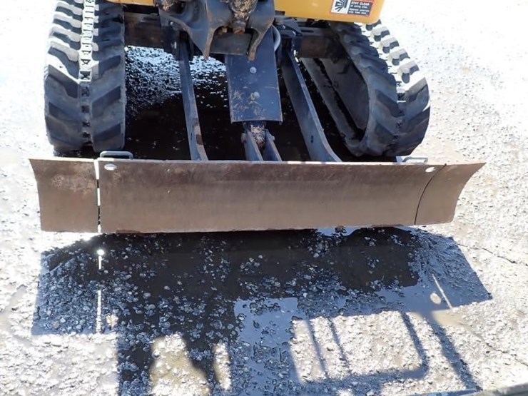 2021-deere-17g-image-10