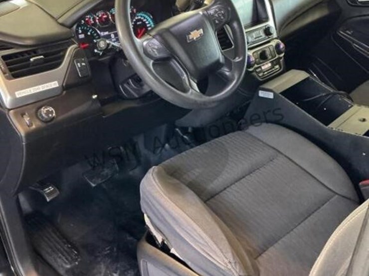 2019-chevrolet-tahoe-image-22