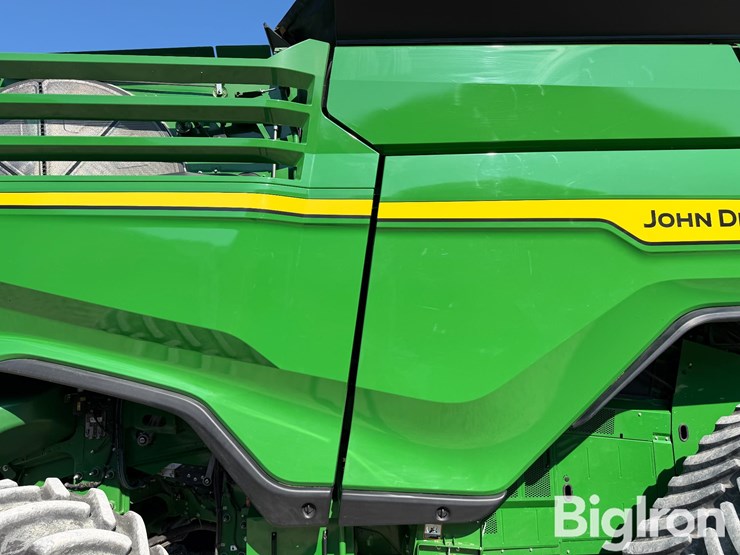 2023-john-deere-x9-1000-image-19
