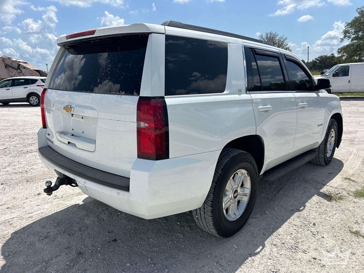 2016-chevrolet-tahoe-image-3
