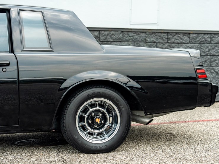 #113-•-1987-buick-grand-national-image-10
