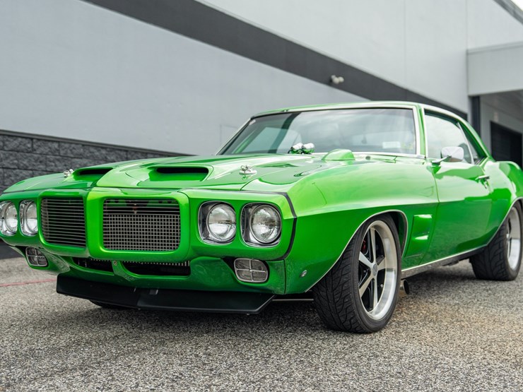 #109-•-1969-pontiac-fire-bird-coupe-image-1