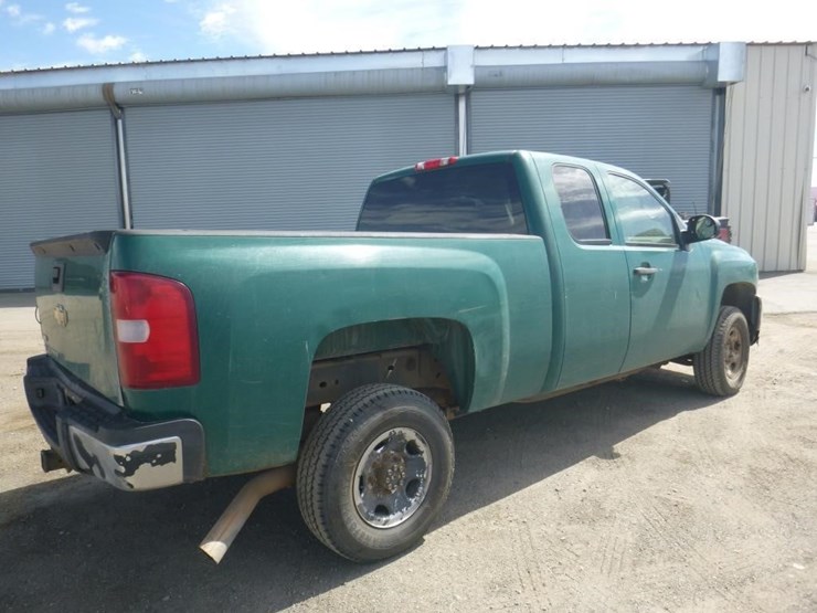 2008-chevrolet-2500-image-3