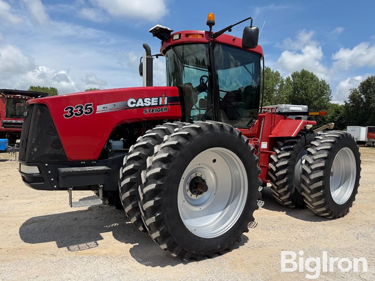 2011-case-ih-steiger-335-4wd-tractor-image-1