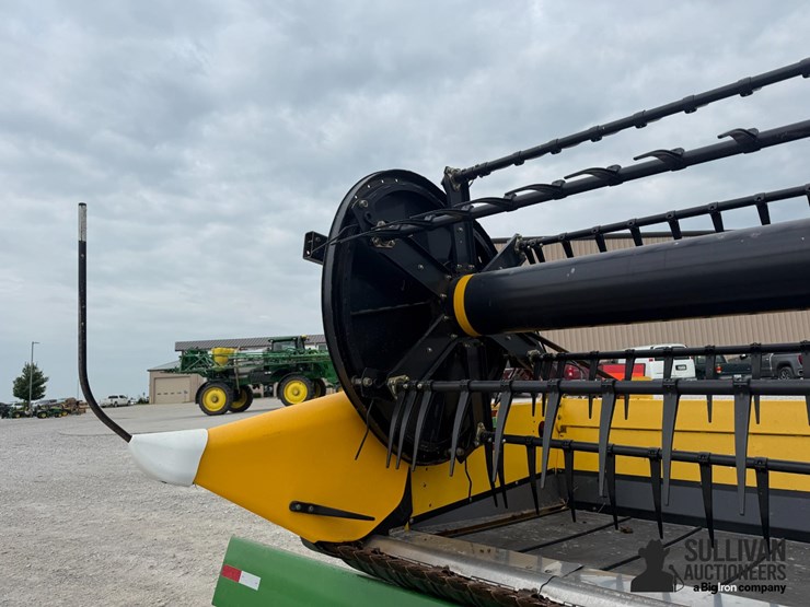 new-holland-880cf-35-image-9