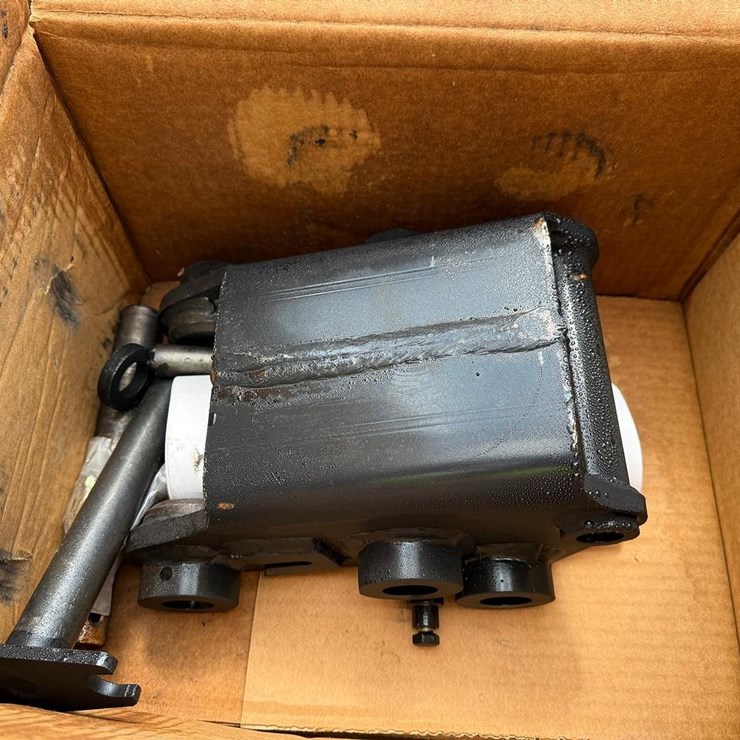 KUBOTA U25