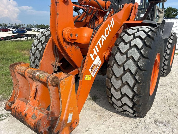 2021-hitachi-zw180-6-image-17