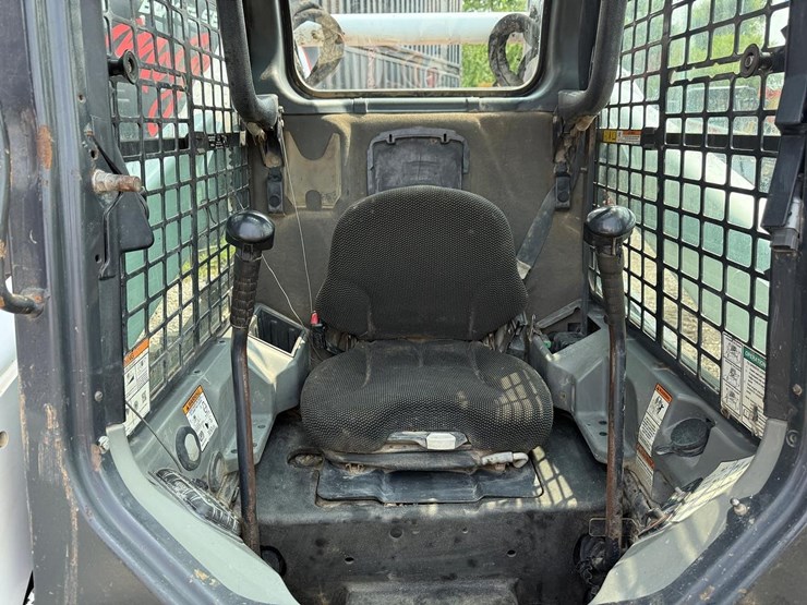 2020-bobcat-s740-image-17