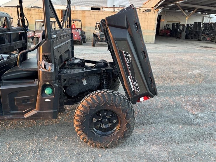 2015-polaris-ranger-crew-image-10