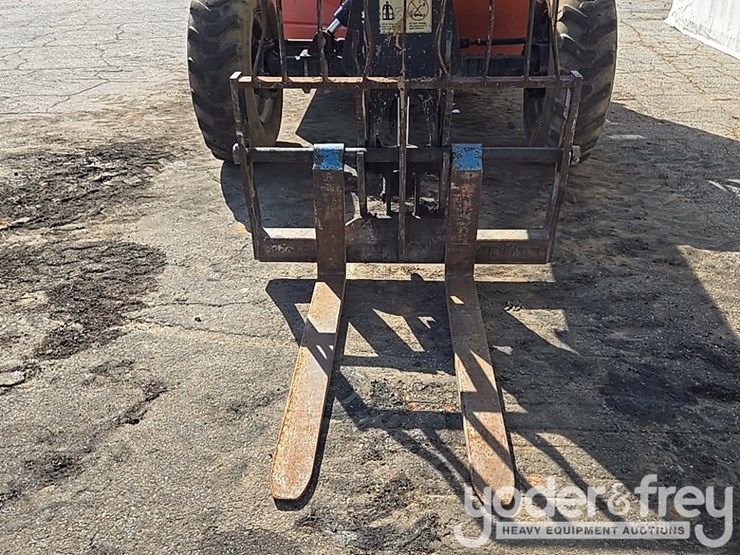 2015-jlg-g6-42a-image-14