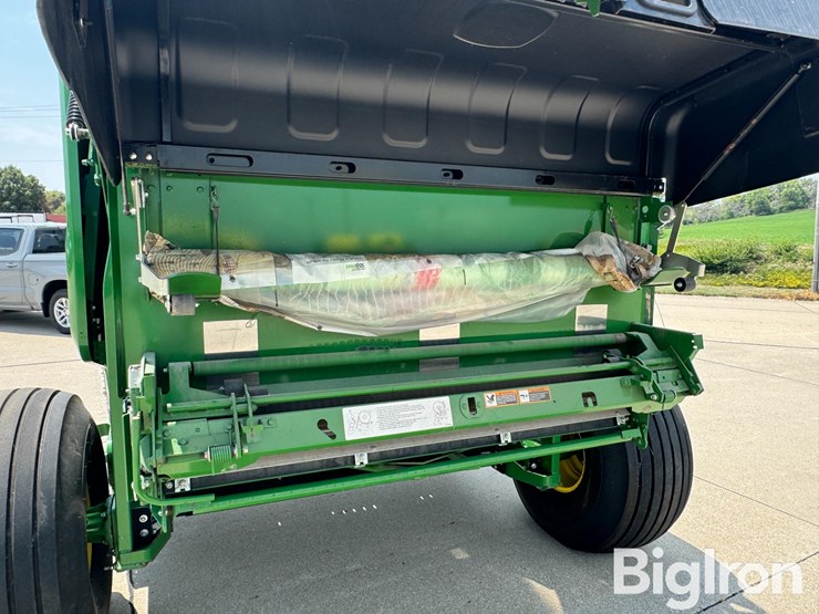 2024-john-deere-561m-image-20