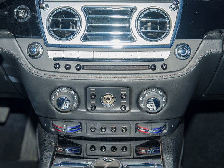#120-•-offered-at-no-reserve-|-2015-rolls-royce-wraith-coupe-image-72