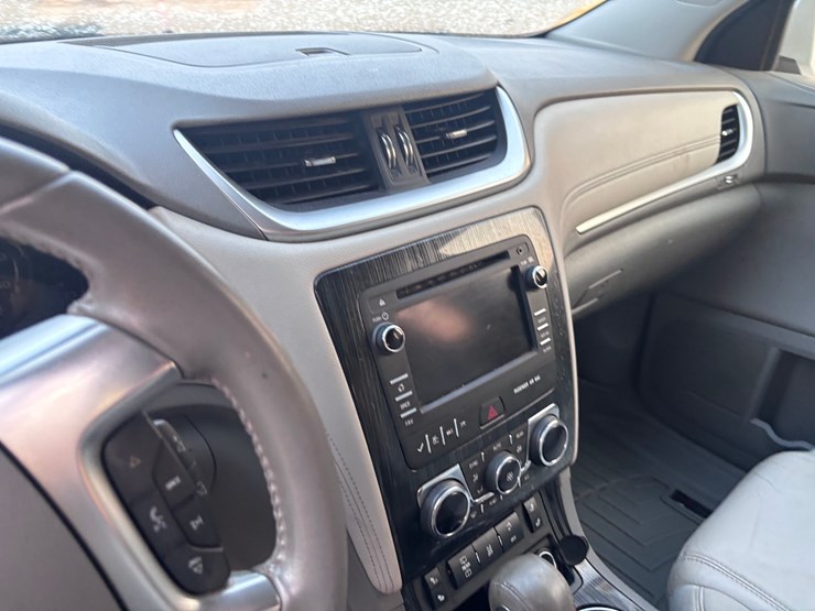 2016-chevrolet-traverse-image-10