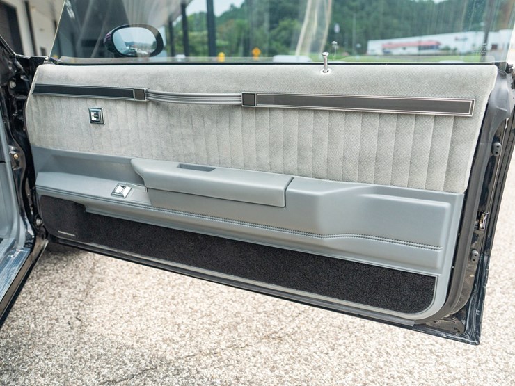 #113-•-1987-buick-grand-national-image-77
