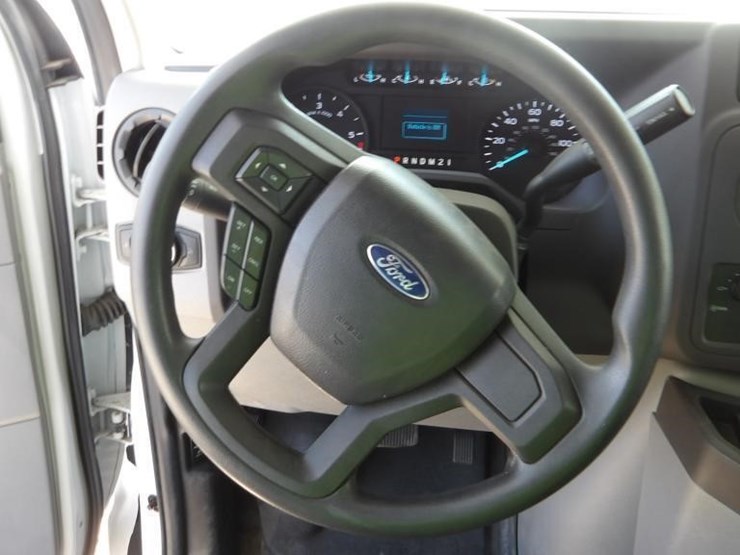 2021-ford-e450-image-84