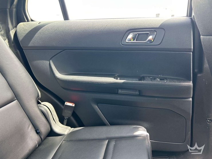 2016-ford-explorer-image-20