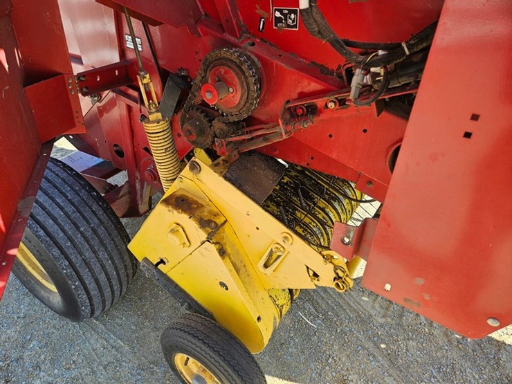new-holland-644-image-27