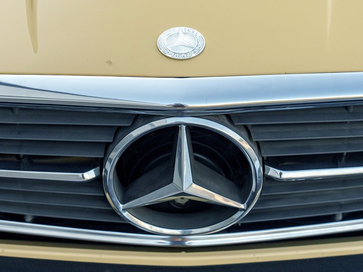 #122-•-offered-at-no-reserve-|-1980-mercedes-benz-450sl-convertible-image-33