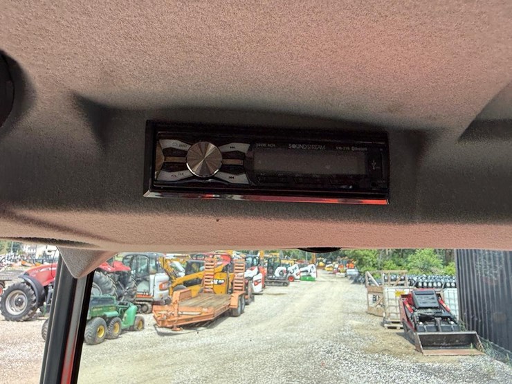 2020-kubota-mx5400-image-32