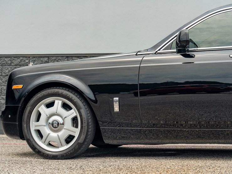 #110-•-2014-rolls-royce-phantom-sedan-image-23