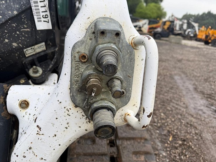 2020-bobcat-t76-image-11