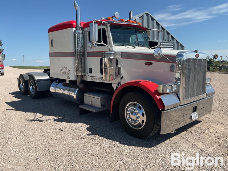 2005-peterbilt-378-image-3