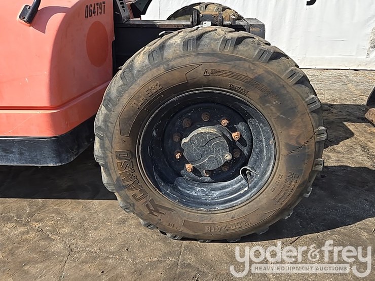 2015-jlg-g6-42a-image-12