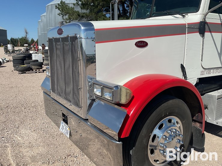 2005-peterbilt-378-image-9