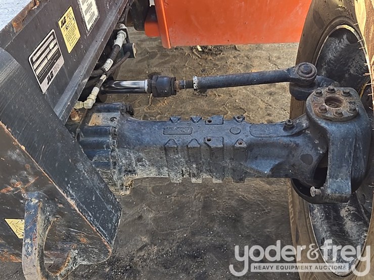 2015-jlg-g6-42a-image-26