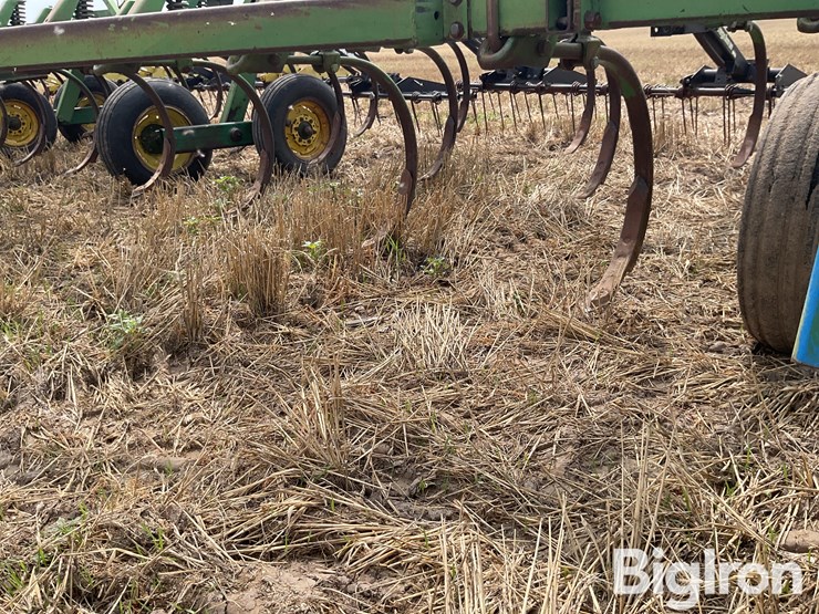 john-deere-1650-image-12
