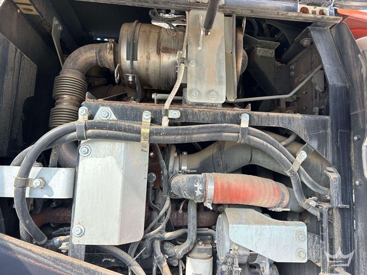 2021-hitachi-zw180-6-image-7